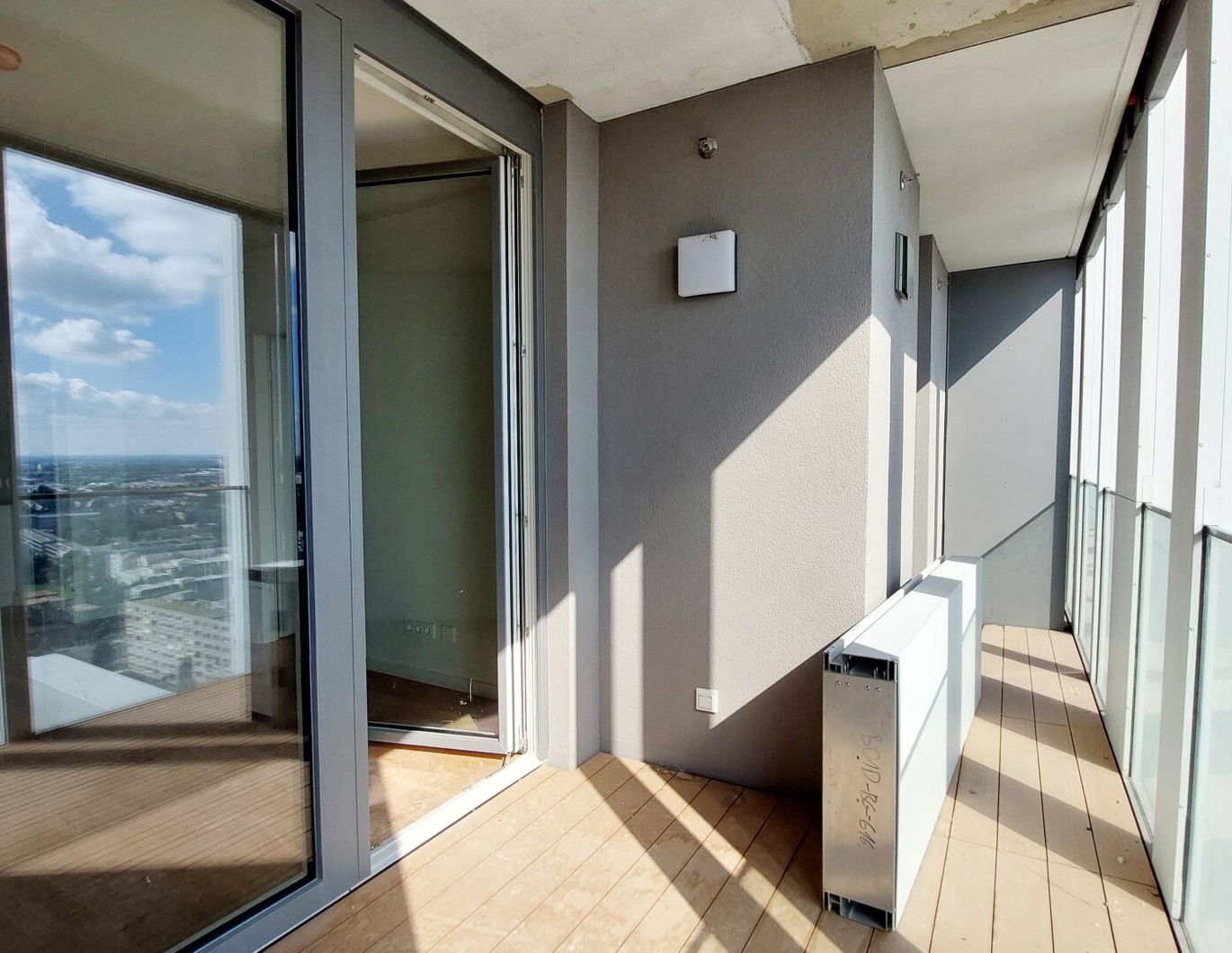 Exklusive 2-Zi.-Wohnung mit Loggia & Sauna bei der U1