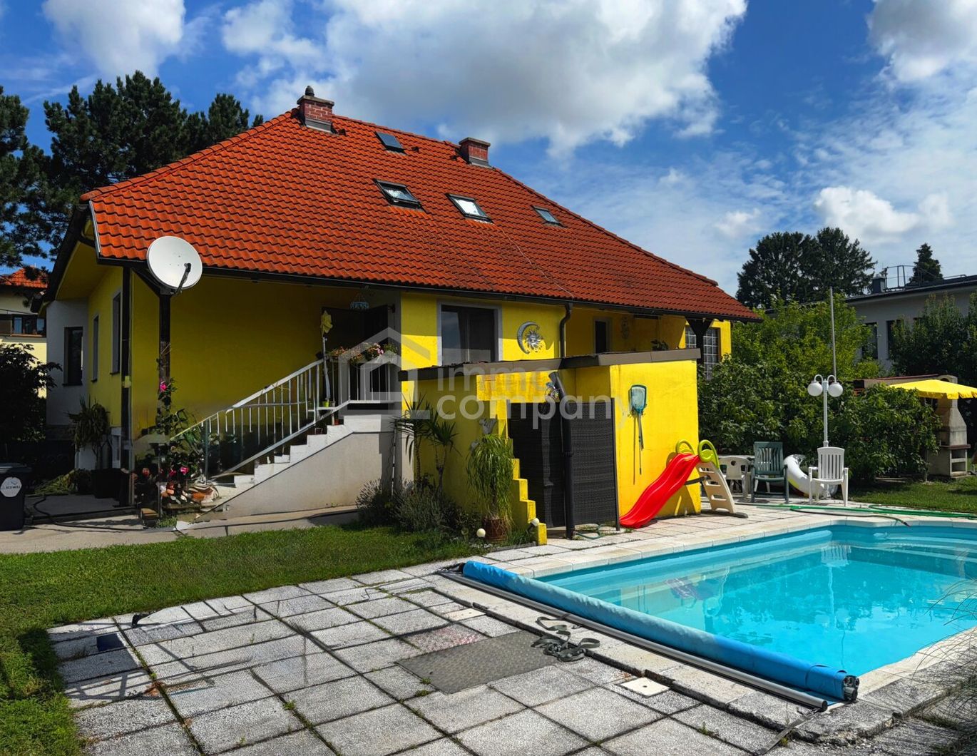 Sonniges Eckgrundstück mit charmantem Einfamilienhaus - großes Potenzial in ruhiger Nachbarschaft!