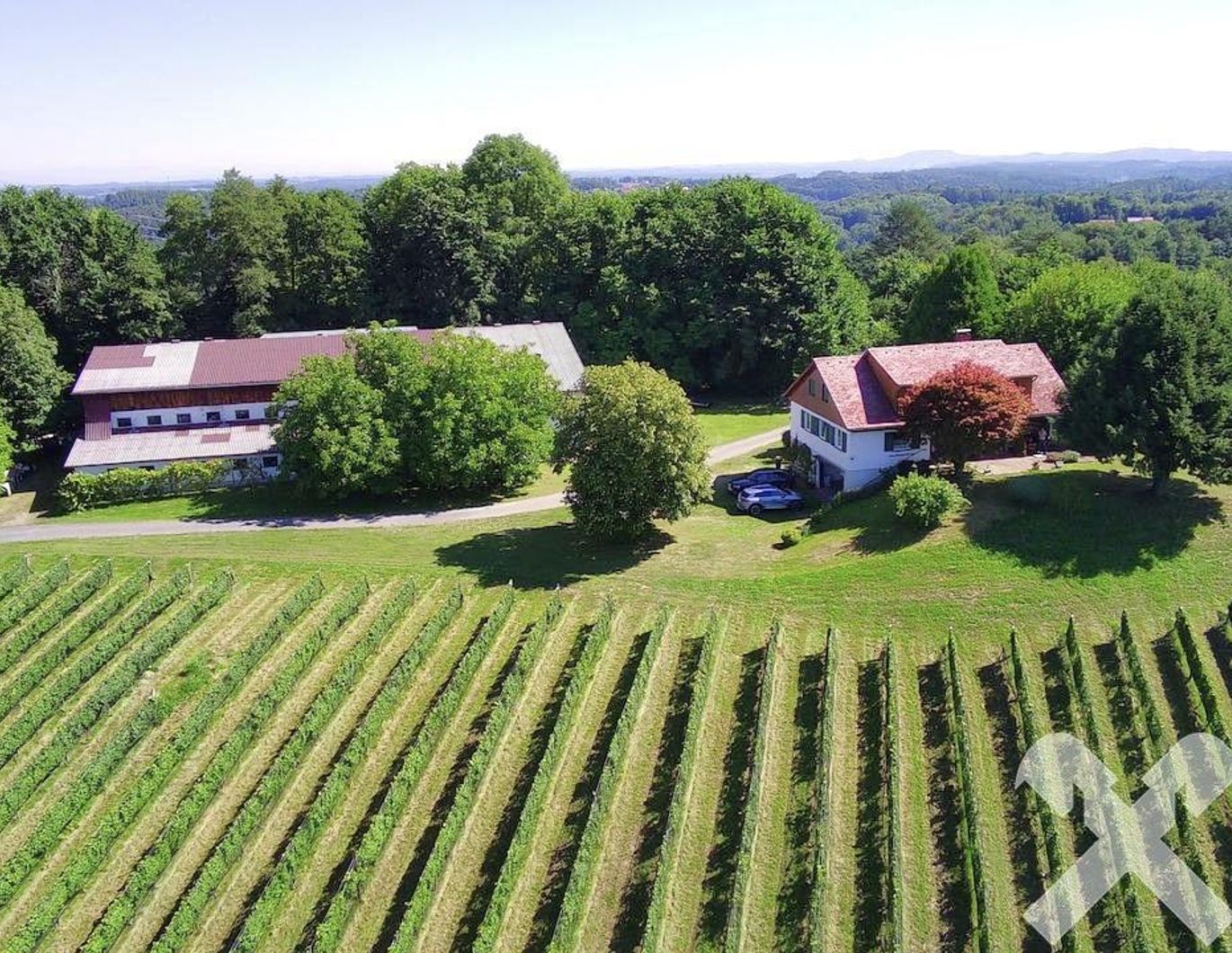 Landsitz in einzigartiger Allein- und Aussichtslage in der Südweststeiermark
