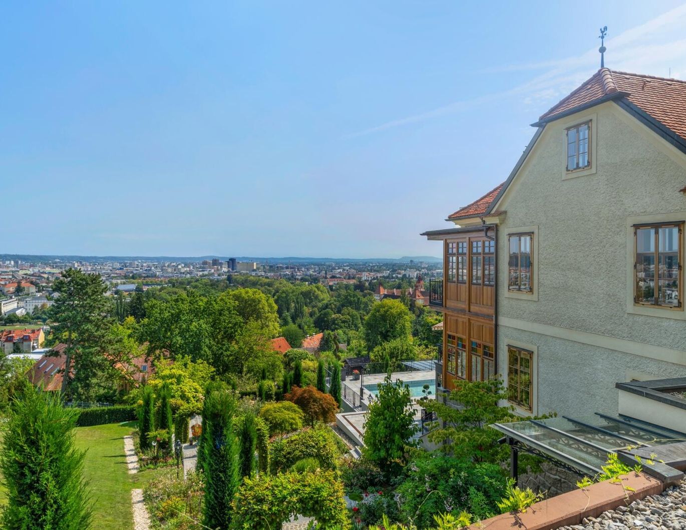 Alt-Eggenberg - Historische Villa mit atemberaubendem Stadt- und Uhrturmblick | Old-Eggenberg - Historic villa with breathtaking views of the city and clock tower