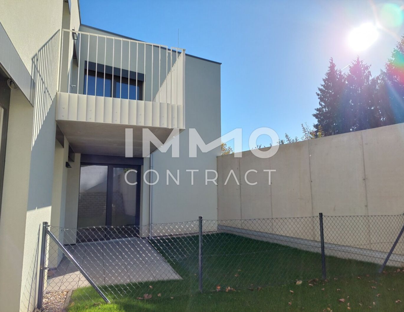 Eleganter Erstbezug - 2 Balkone - zum Wohlfühlen + inklusive Garagenstellplatz