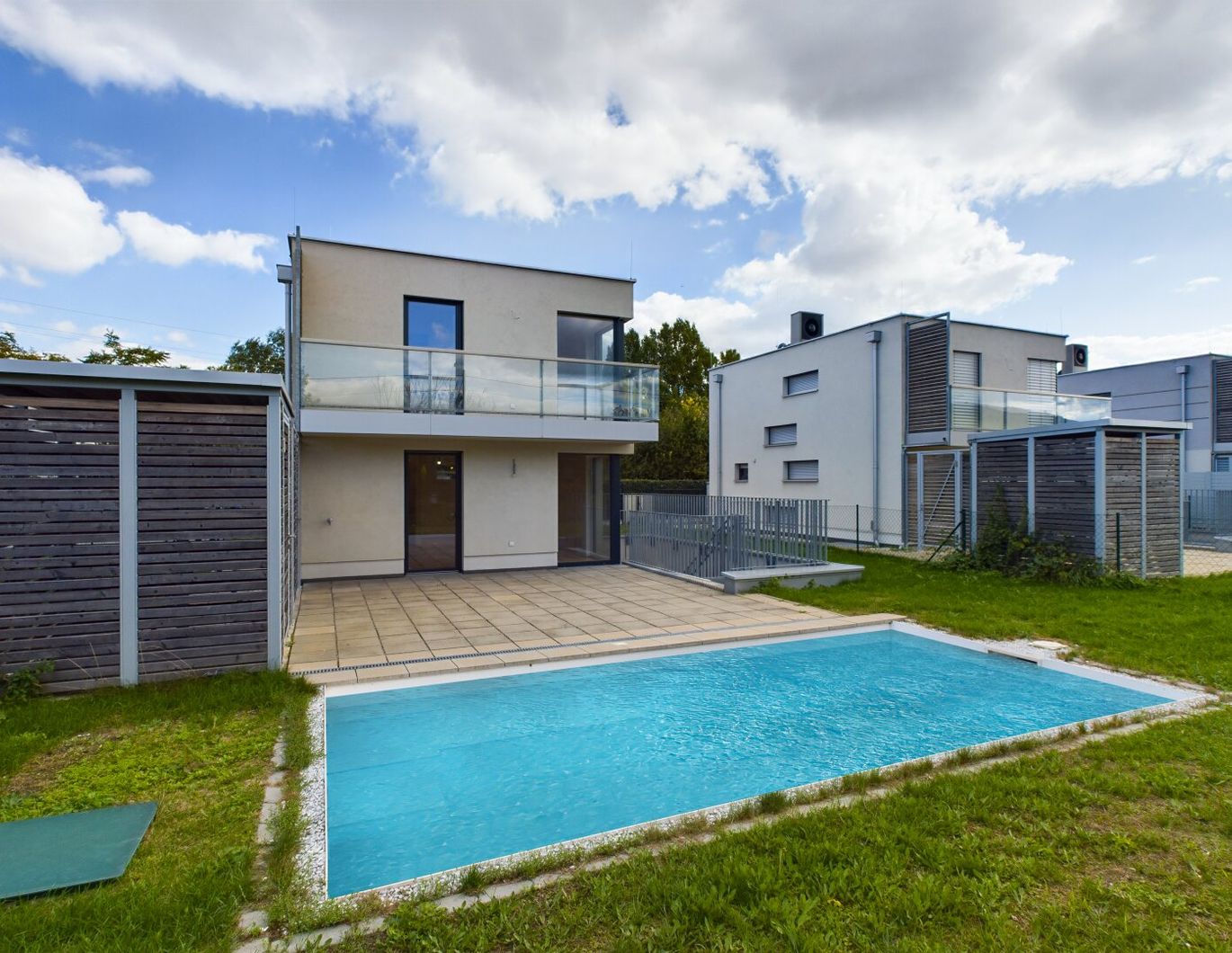 4-Zimmer Einfamilienhaus in Wien Donaustadt | Schlüsselfertig mit Swimming Pool