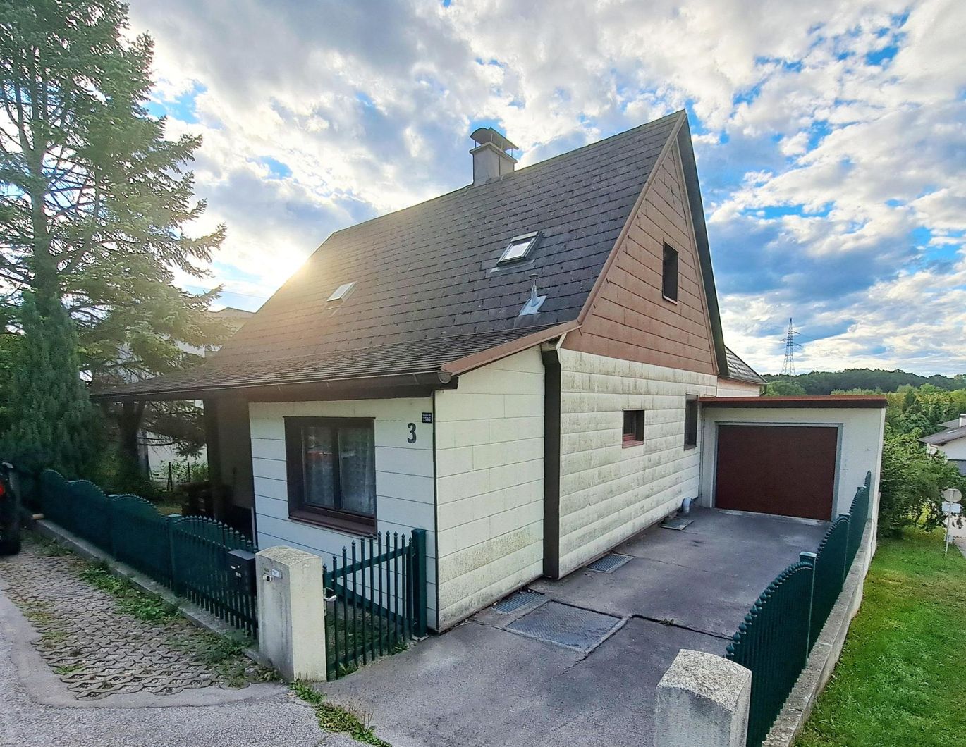 2 GETRENNTE WOHNEINHEITEN IN EINEM HAUS