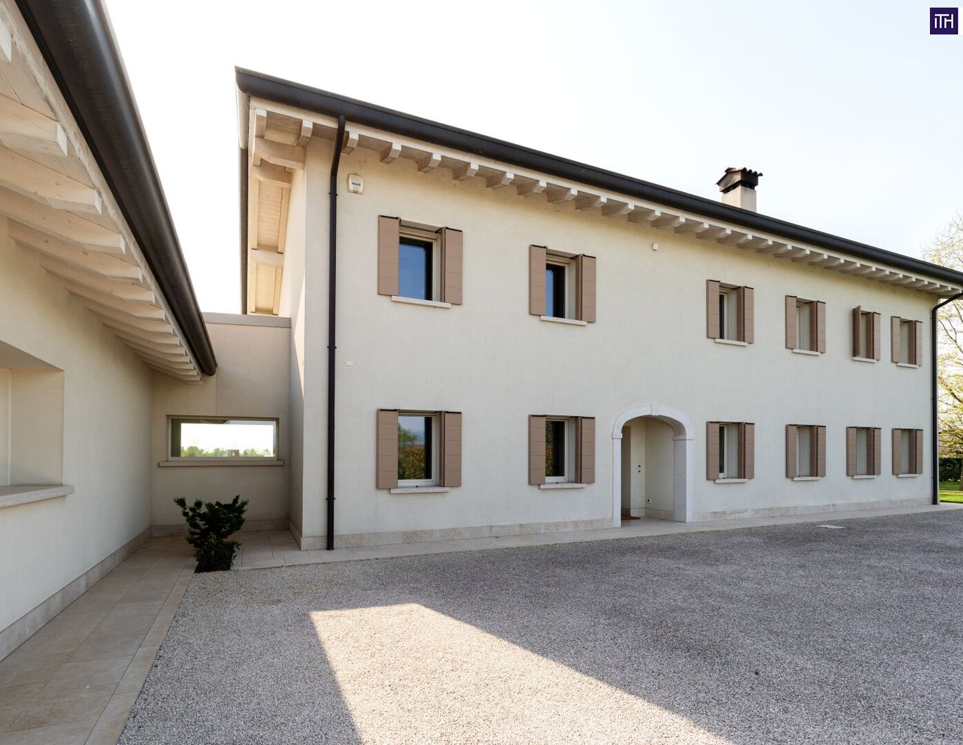 Ein wahrlich prachtvolles LUXUSANWESEN in Italien mit nur 45 Fahrminuten zum Meer!