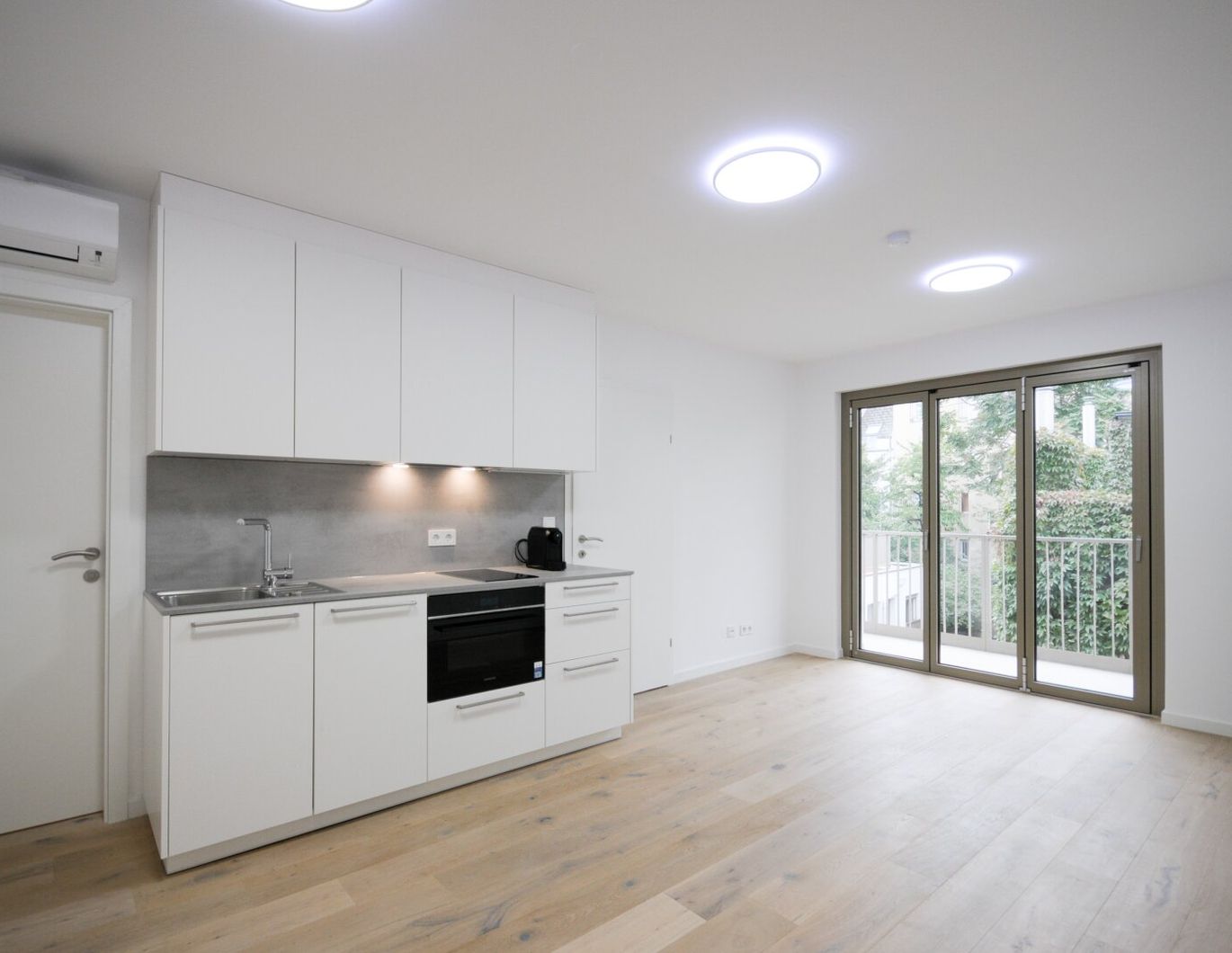 ERSTBEZUG - ENTZÜCKENDE 2-ZIMMER-WOHNUNG MIT SÜD-WEST BALKON