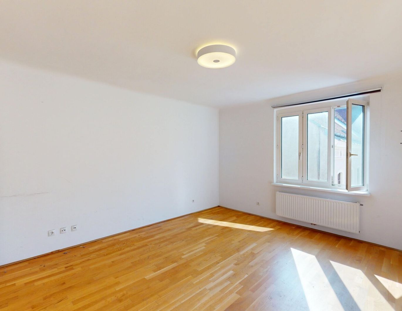 Smarte Stadtwohnung bei der Oper I Absolute Ruhelage