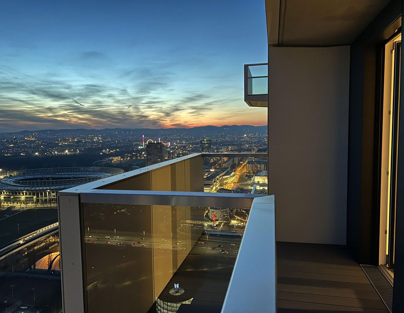 Für WeitblickerInnen, AusblickerInnen, Sonnenfreunde, über den Dingen Stehende