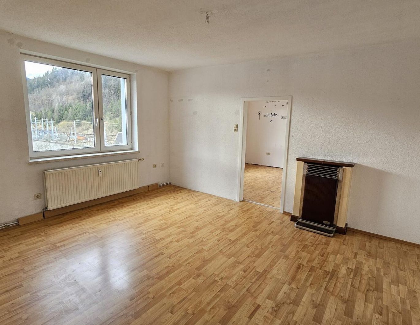 Schöne 3-Zimmer Genossenschaftswohnung - neben Fröschnitzbach und Bahnanlage - unbefristeter Mietvertrag