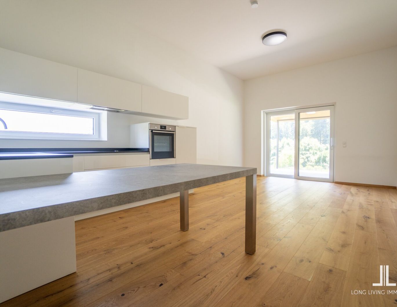 Traumwohnung mit Weitblick und hochwertiger Ausstattung inkl. Carport!