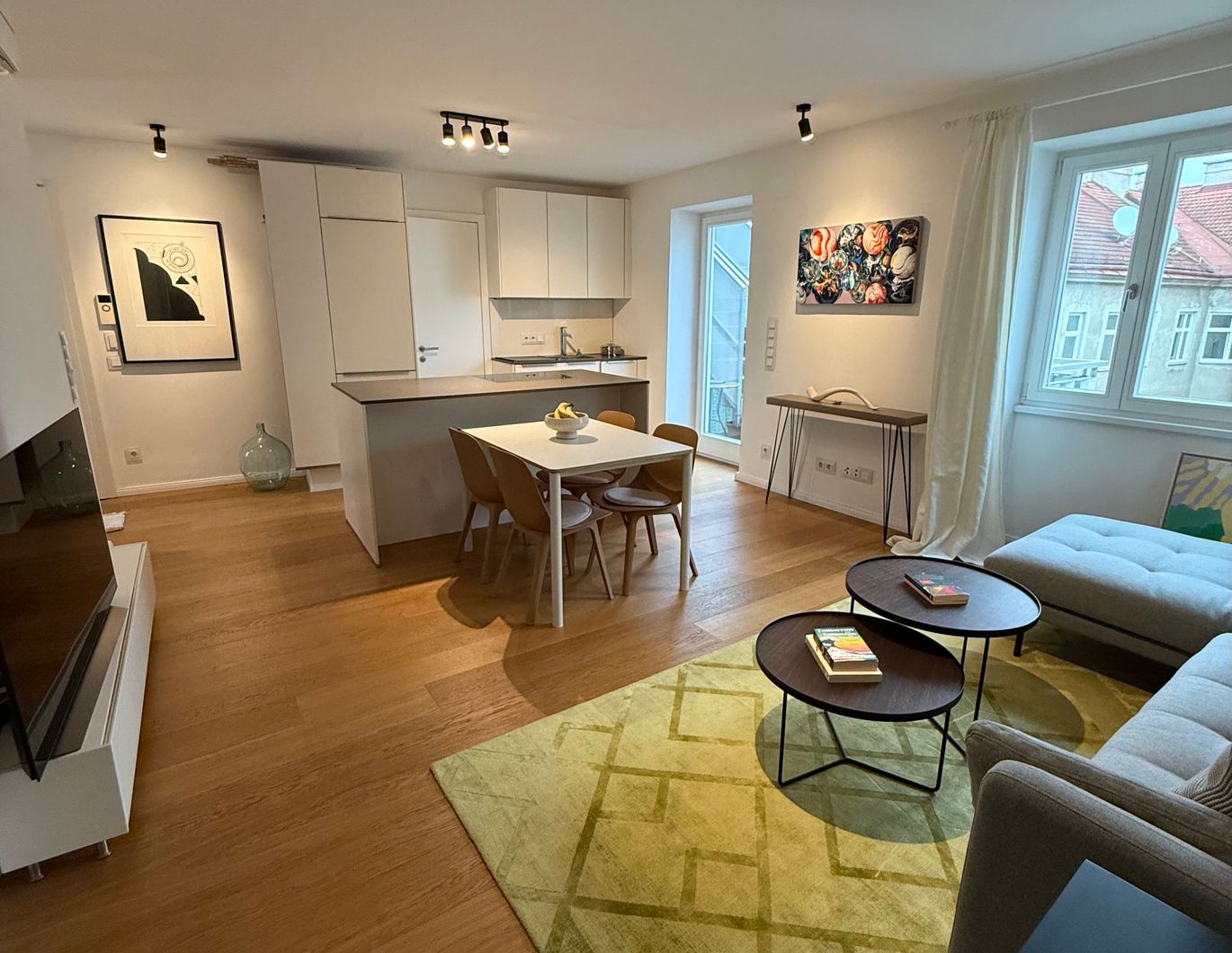 Hochwertige DG-Wohnung, 2 Zimmer mit privater 58qm Dachterrasse