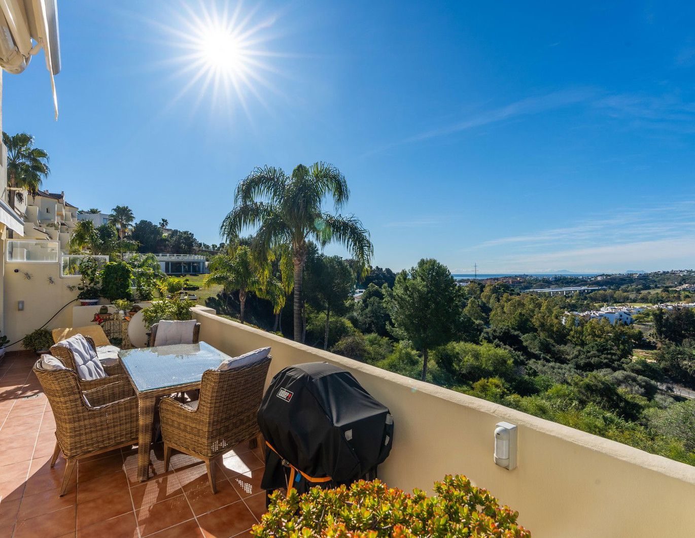 Traumhafte Wohnung in Andalusien mit unverbaubarem Blick bis Afrika