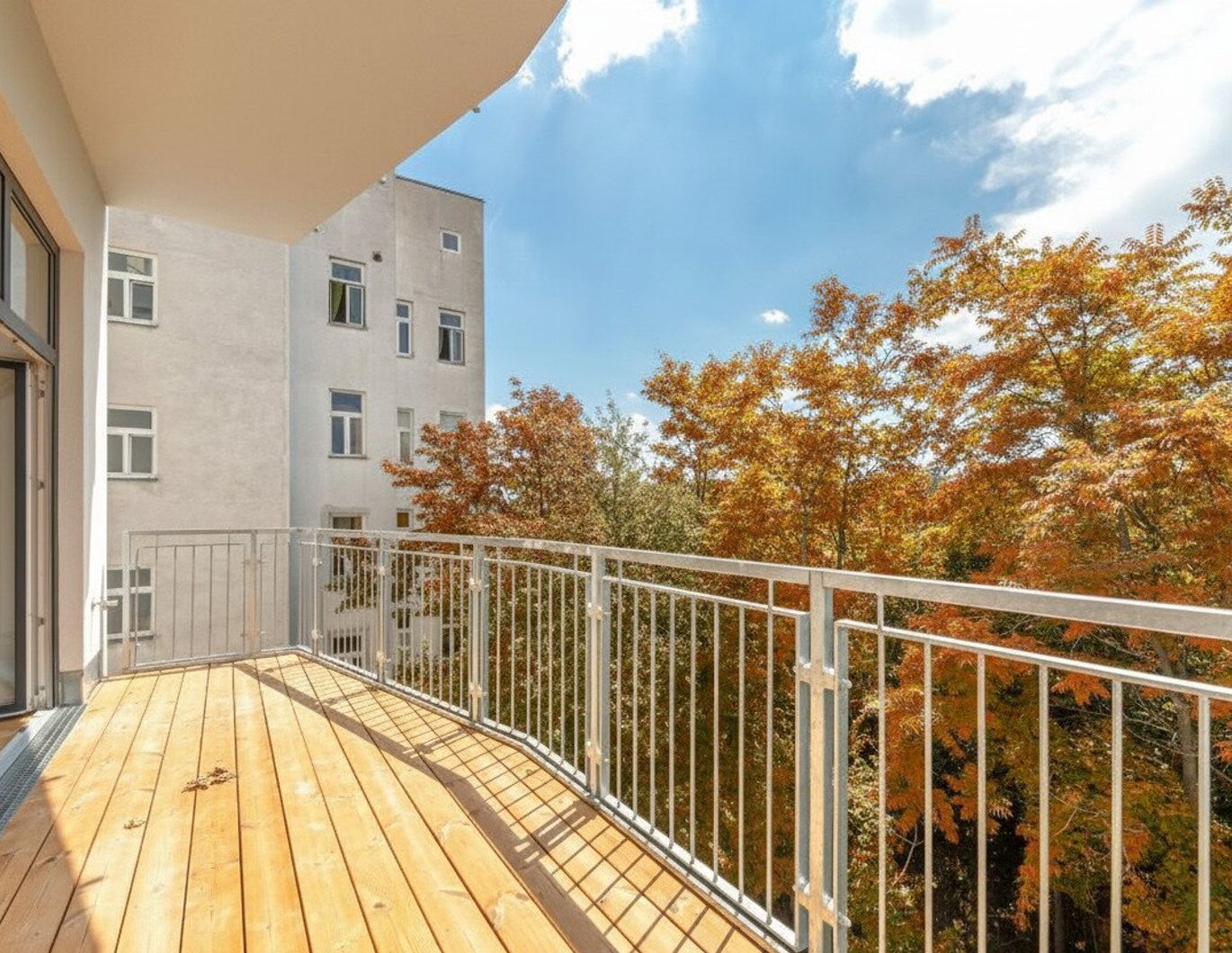 ++NEU++ Großartige 2-Zimmer Altbauwohnung mit Balkon