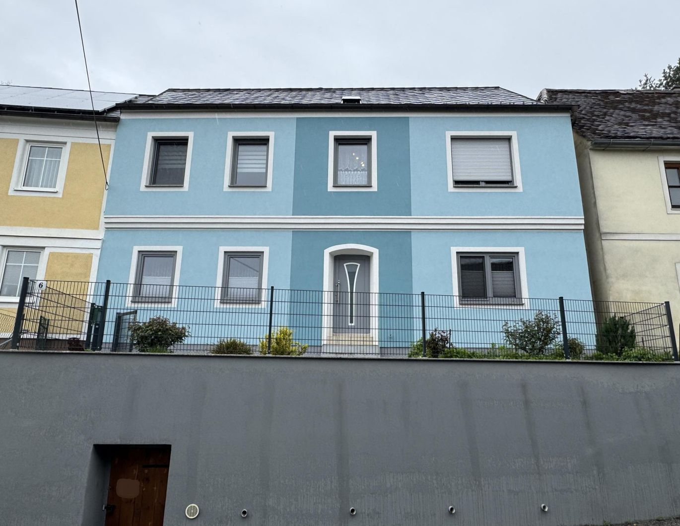 Weitersfeld - gepflegtes Landhaus mit Nebengebäuden