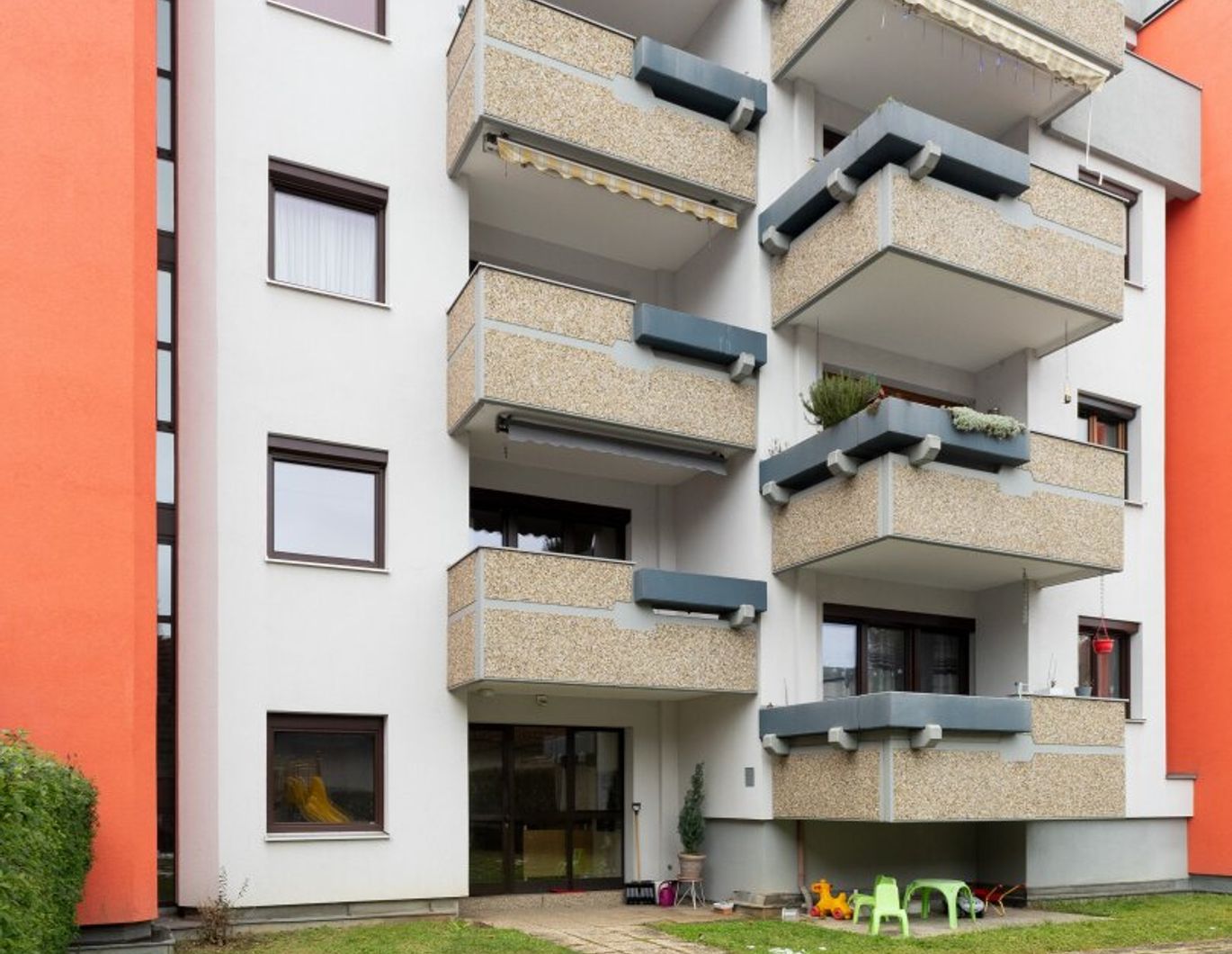 Großzügige Familienwohnung in zentraler Ruhelage von Leonding II inklusive TG-Stellplatz