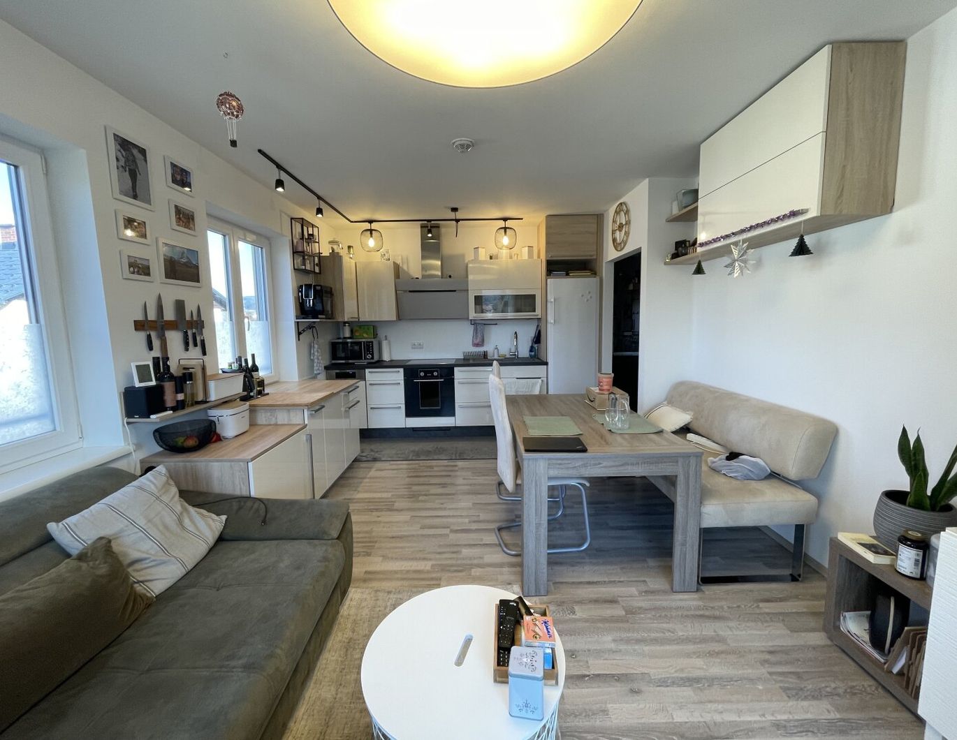 Gratkorn - Traumhafte 3-Zimmer-Wohnung mit Balkon und Blick auf die Kirche Judendorf Straßengel mit Carport und Stellplatz!