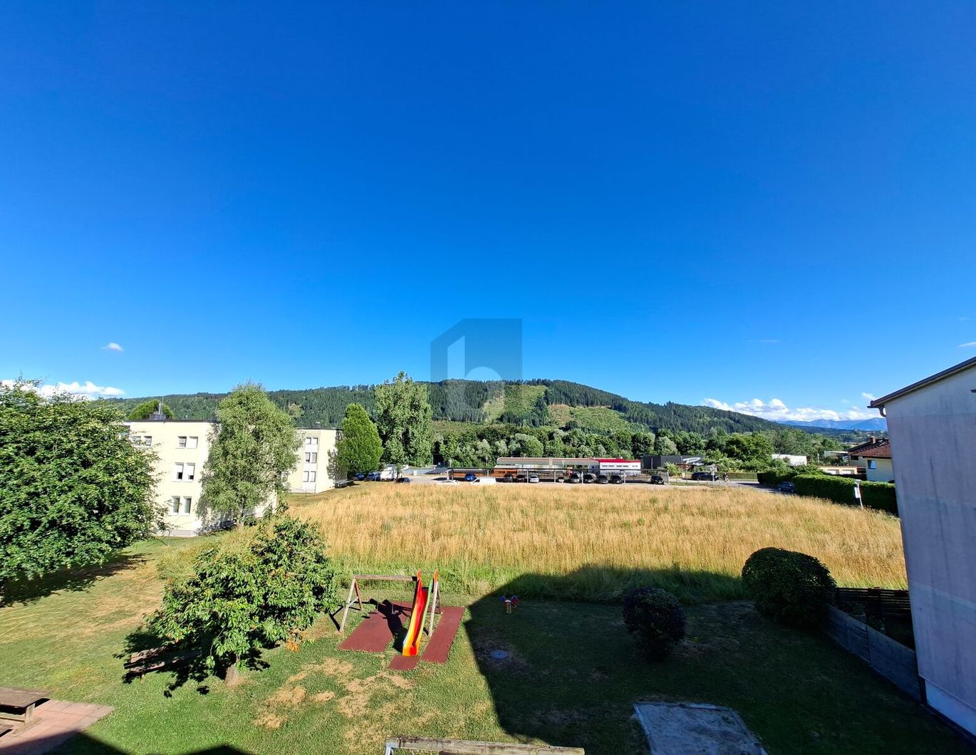 TOLLE RAUMAUFTEILUNG IN RUHIGER LAGE