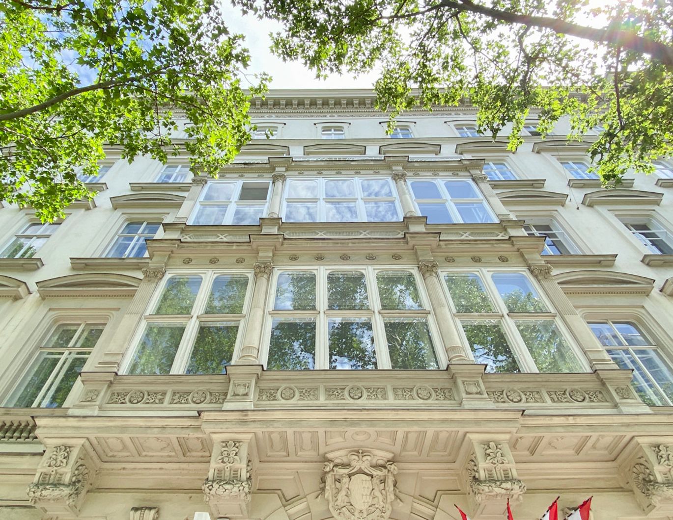 Sonnige Neubauwohnung im Palais Rohan