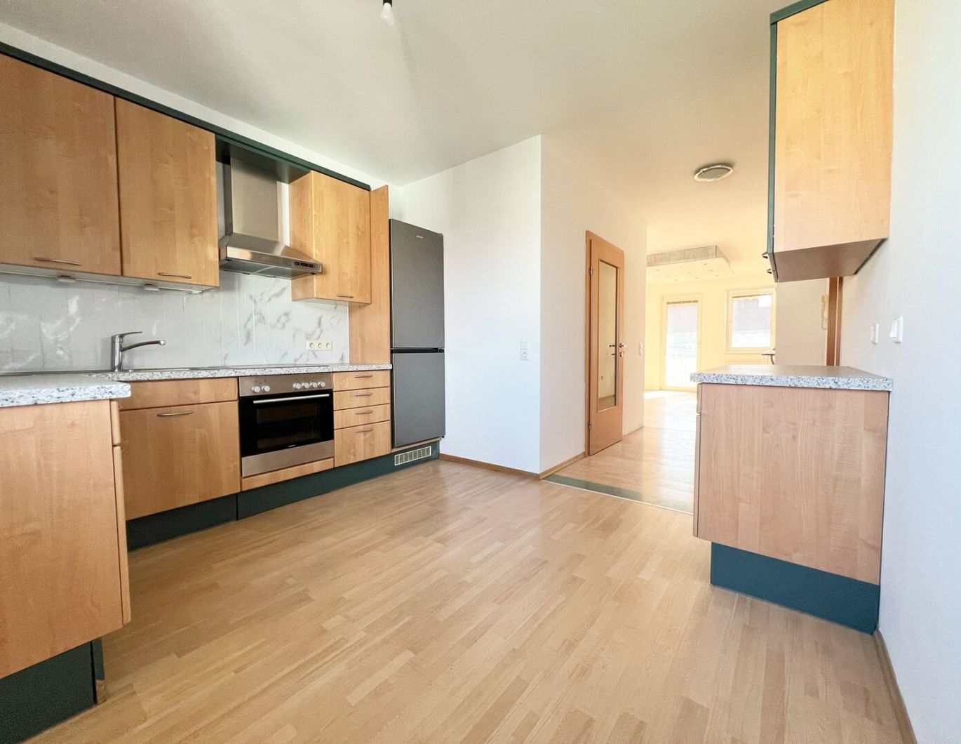 Sichere Kapitalanlage: Moderne 3-Zimmer-Wohnung in Feldkirchen b. Graz mit Balkon & Stellplatz