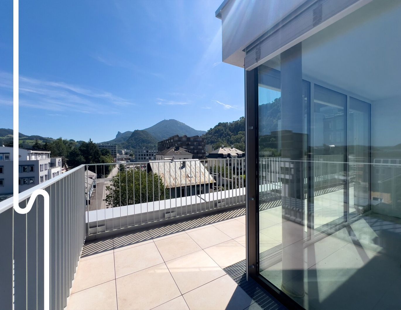 DAS STADTGLÜCK | Exklusives Neubau-Penthouse mit 360° Dachterrasse | Tiefgarage & Barrierefrei