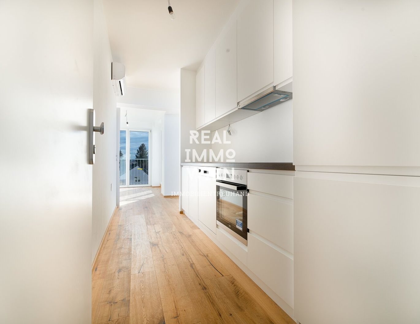 1230 Wien!!! Zu Vermietung 2 Zimmerwohnung mit Balkon!! 360° Grad Besichtigung!! Nähe U6 PERFEKTASTRAẞE!!@