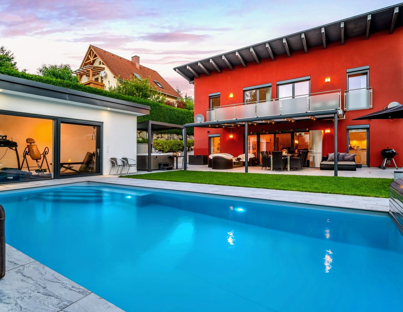 Graz-Andritz: Stilvolles Refugium mit Pool, Whirlpool uvm. am Ende einer Sackgasse -> Ruhe & Privatsphäre!