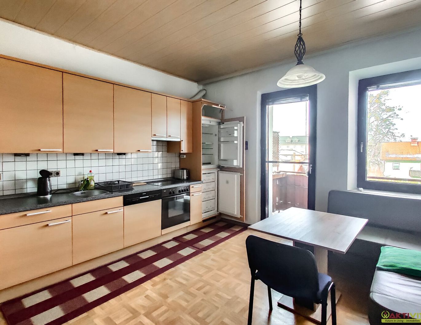 Charmante Eigentumswohnung mit Balkon, Garage und Garten in Mattighofen.