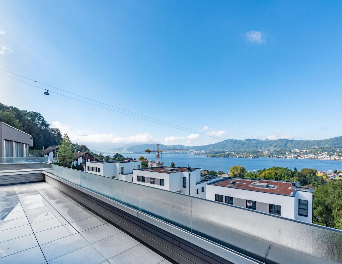 Stilvolles Penthouse mit malerischem Seeblick - ERSTBEZUG