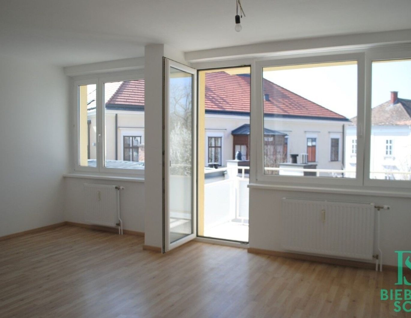 Sonnendurchflutete 3-Zimmer-Wohnung in top Lage mit Balkon!