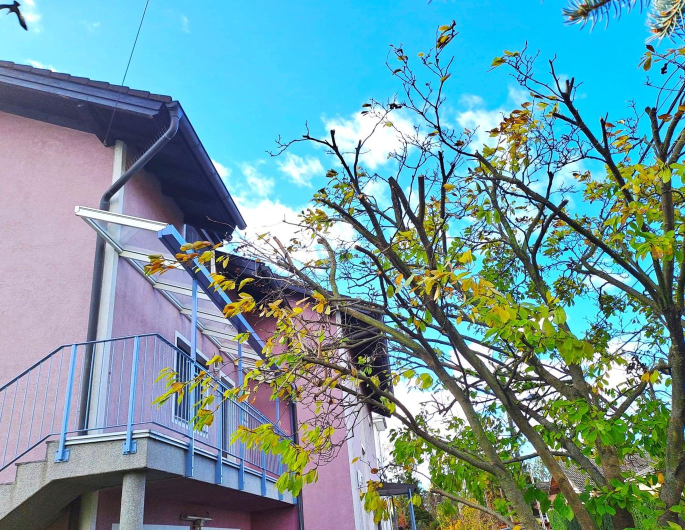 ERSTBEZUG NACH MODERNISIERUNG - CHARMANTE MAISONETTE-WOHNUNG INKL HEIZUNG UND WARMWASSER