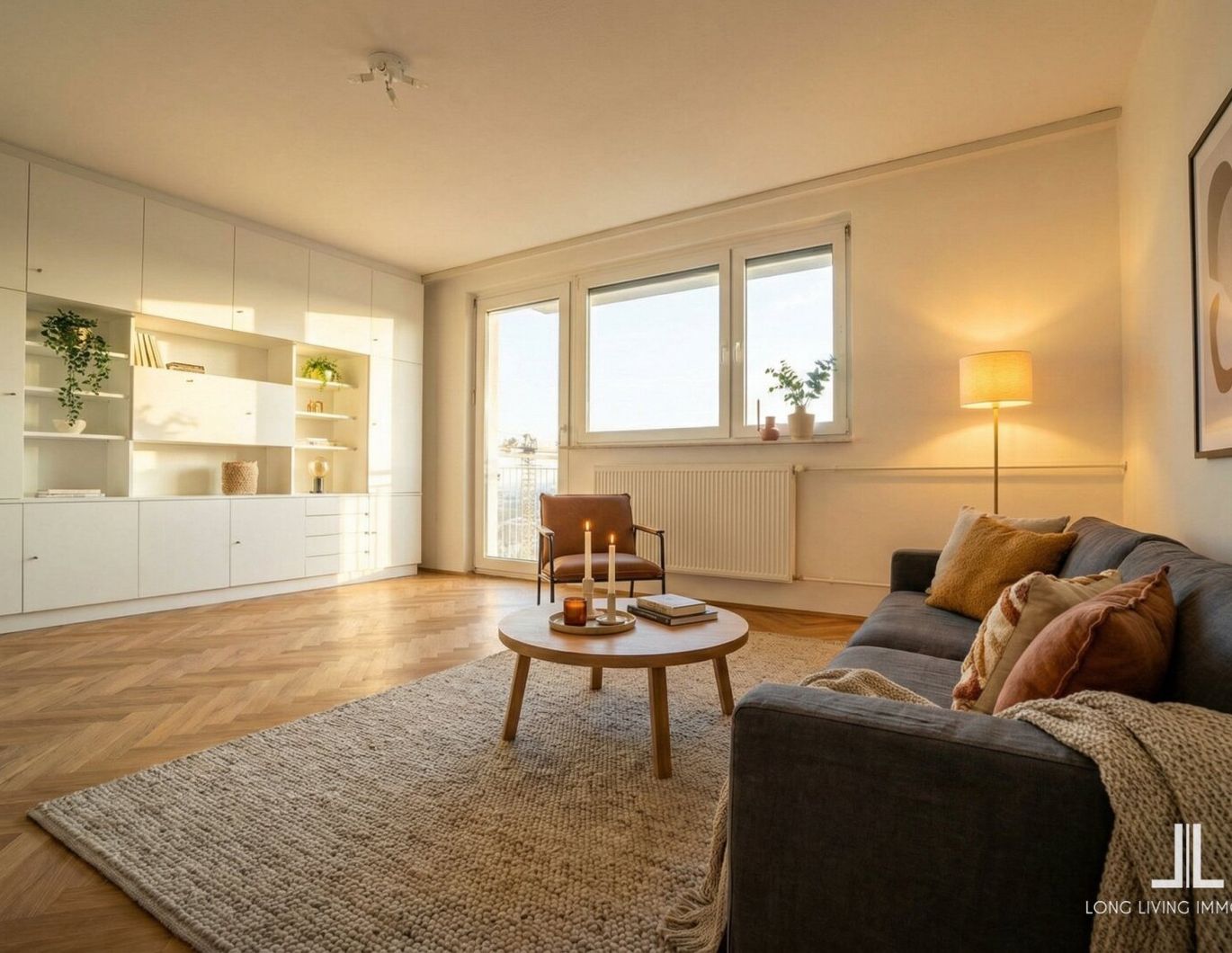 Panoramawohnung mit zwei Balkonen und Blick auf den Schlossberg