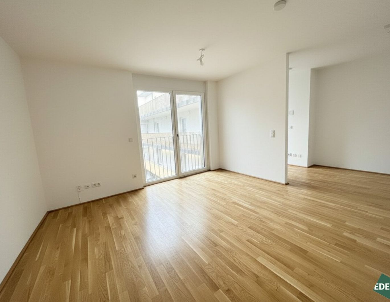 Attraktive 3-Zimmer Wohnung mit Balkon nahe U1 Kagraner Platz