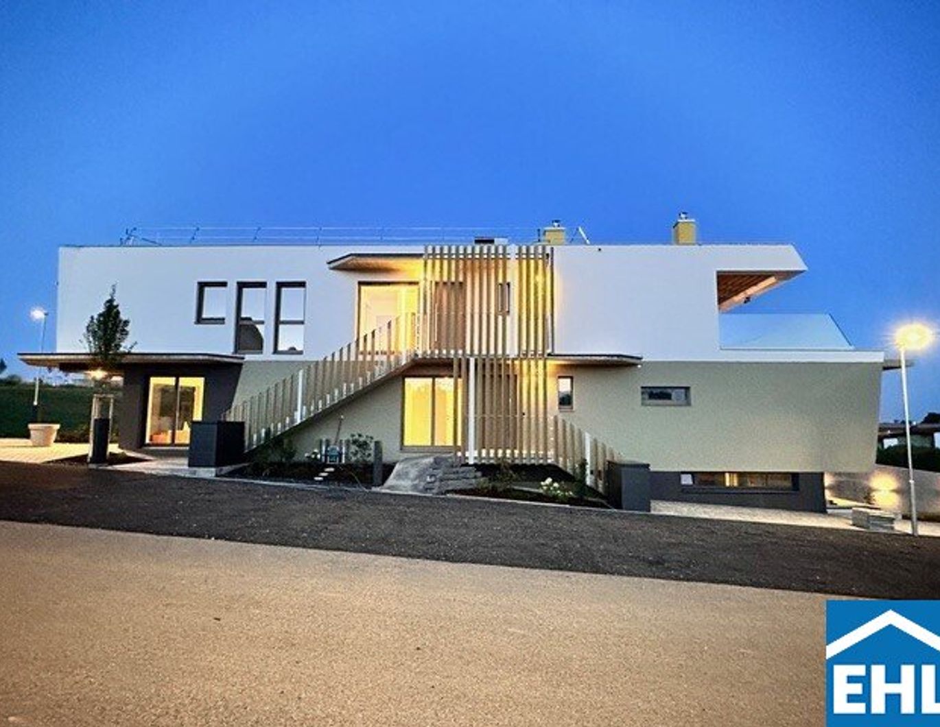 Traumwohnung mit 4 Zimmern und Gemeinschaftspool!