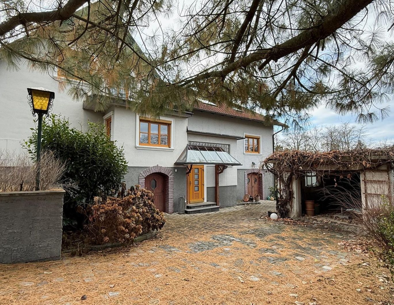 Großfamilienhit - zwei Häuser mit großem Garten