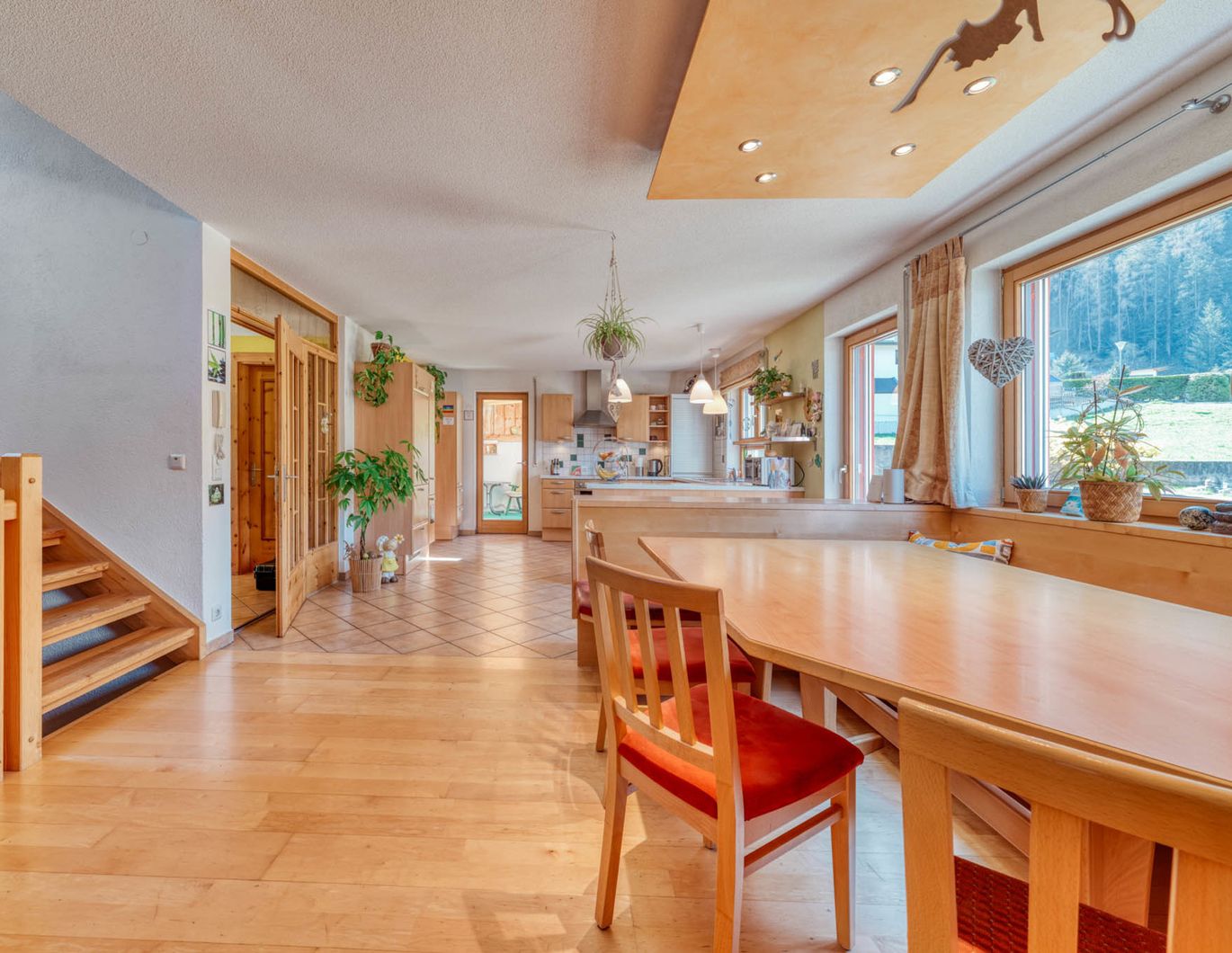 Naturliebhaber aufgepasst! Großzügiges Haus mit Garten zum Wohlfühlen in Pfunds zu verkaufen!