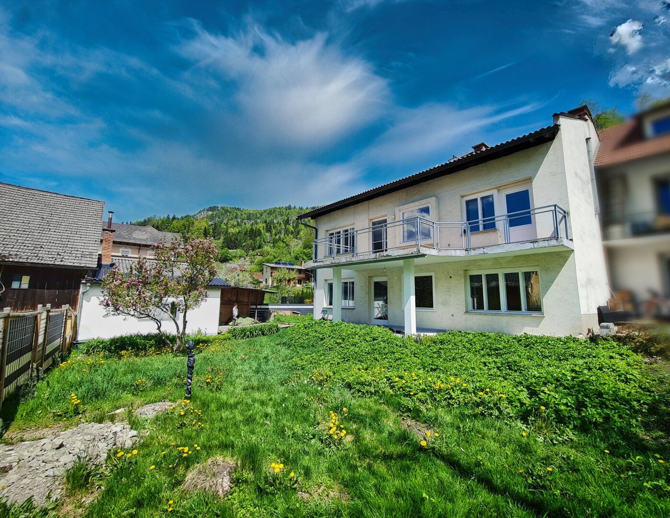 Helle Mietwohnung mit Gartenterrasse und Gartenmitbenutzung