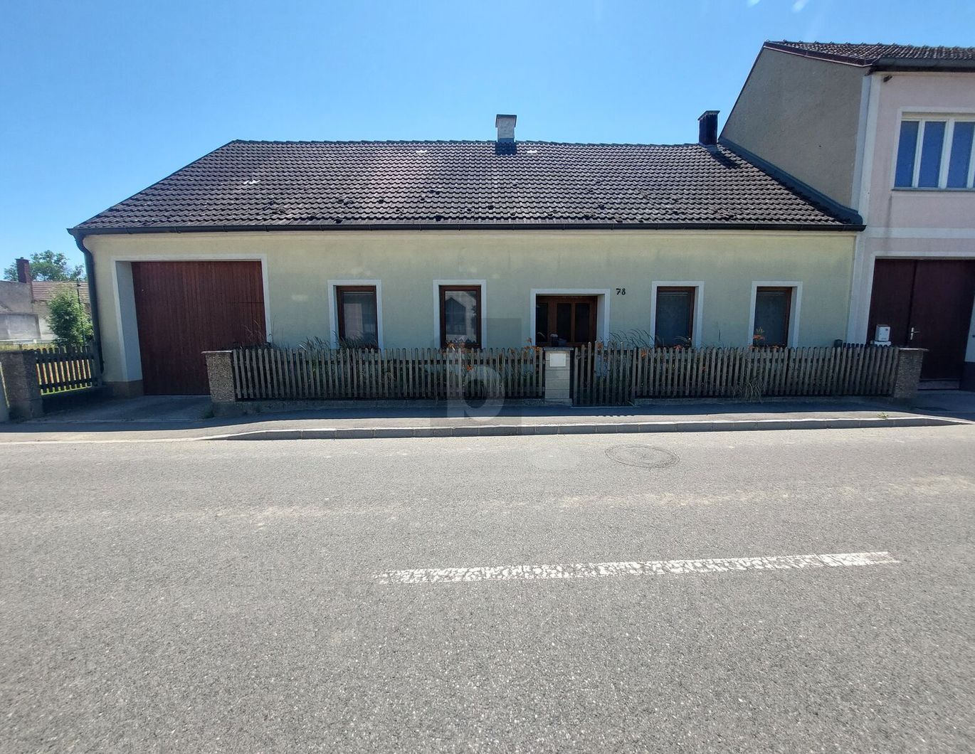 CHARMANTES REIHENHAUS MIT GARTEN