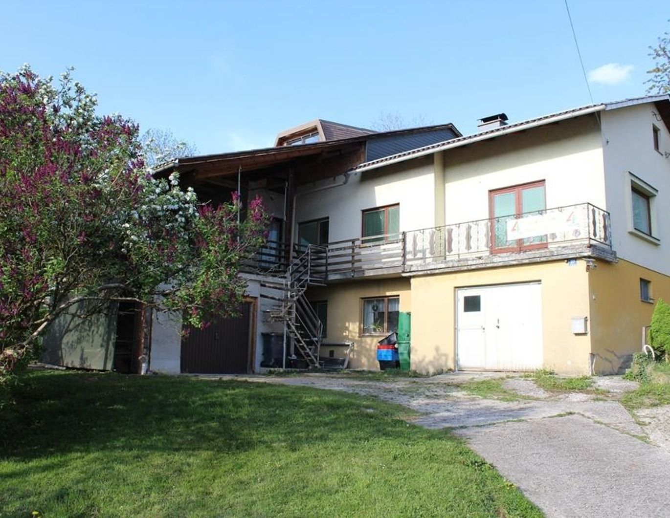 Einfamilienhaus mit Einlegerwohnung
