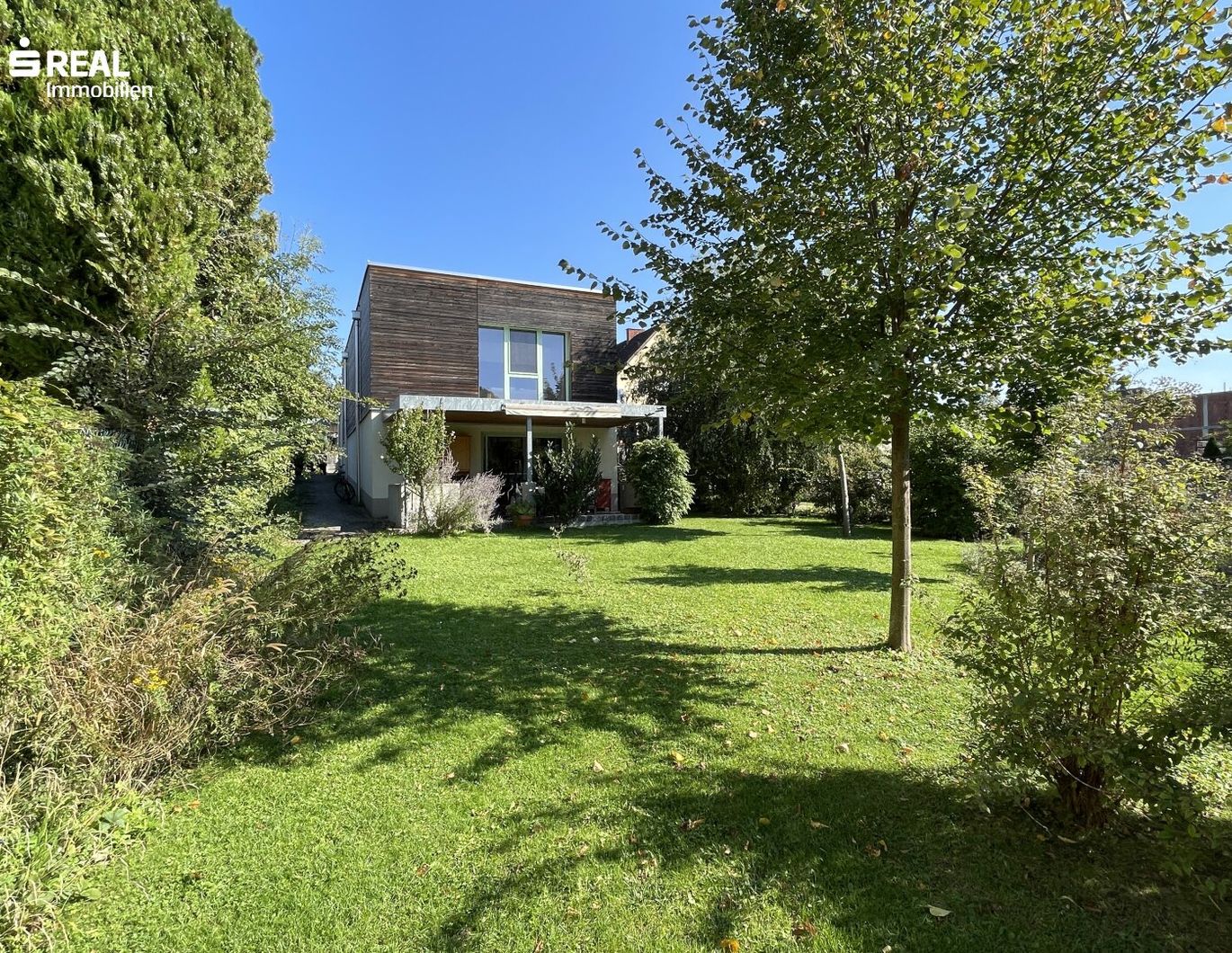 direkt an der Fischa - modernes Passivhaus mit Einliegerwohnung