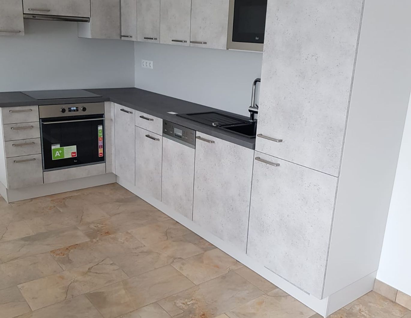 3-Zimmer Neubau-Dachgeschoßwohnung mit großer Terrasse Nähe Hauptbahnhof