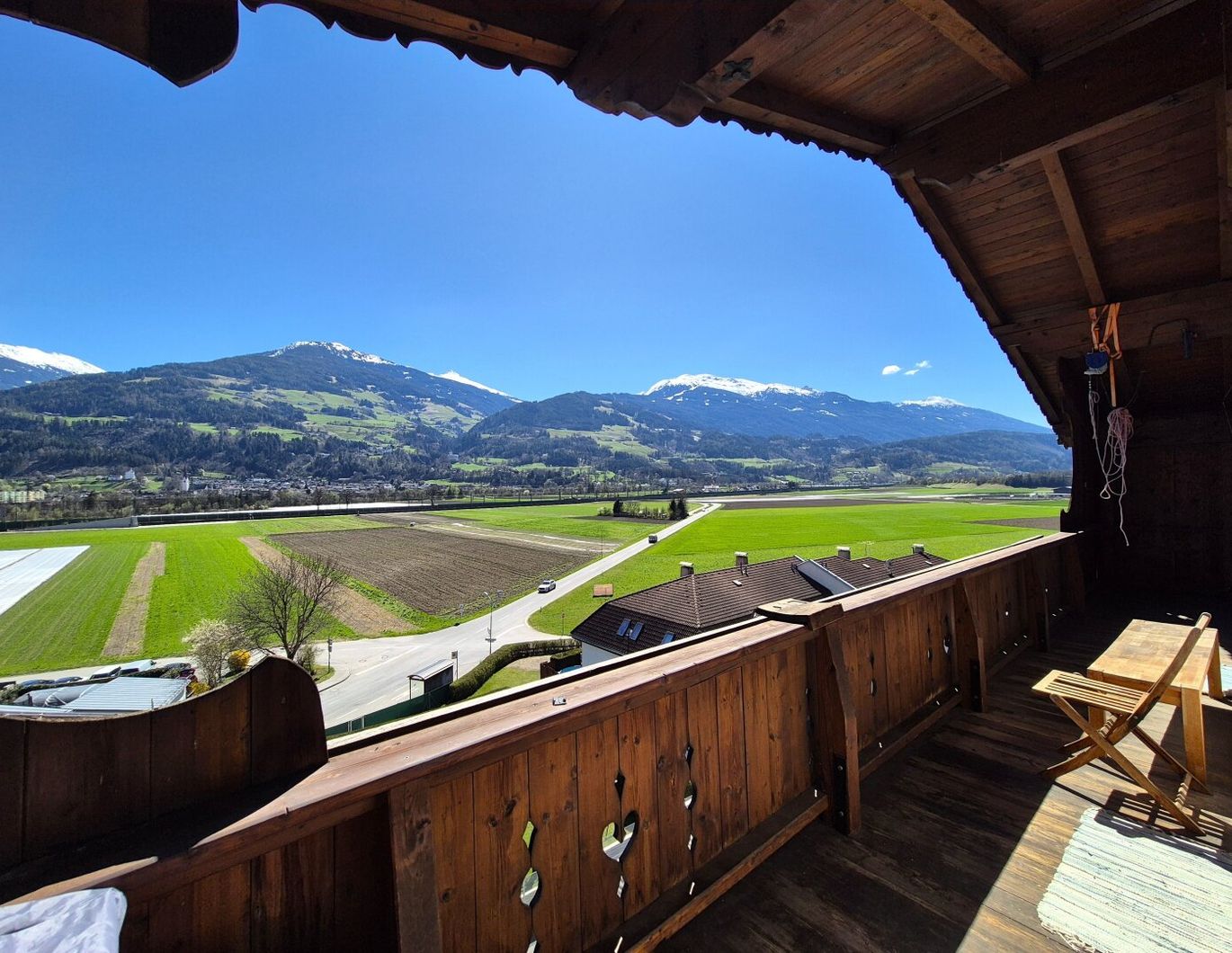 Wald vor der Tür, Berge im Blick