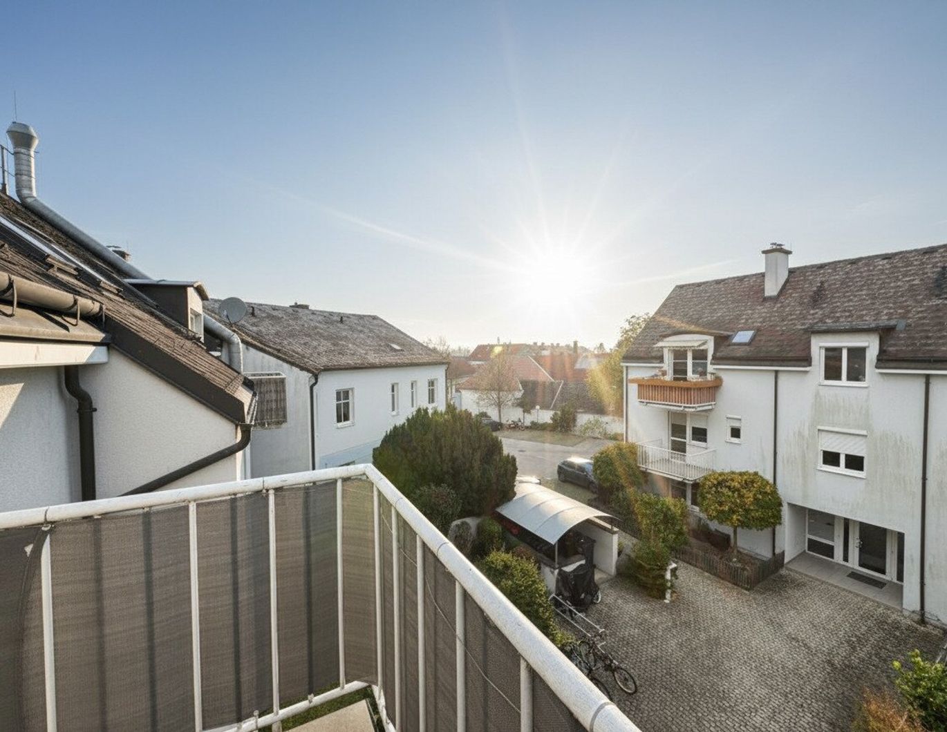 Lichtdurchflutete Wohnung mit Balkon im Zentrum