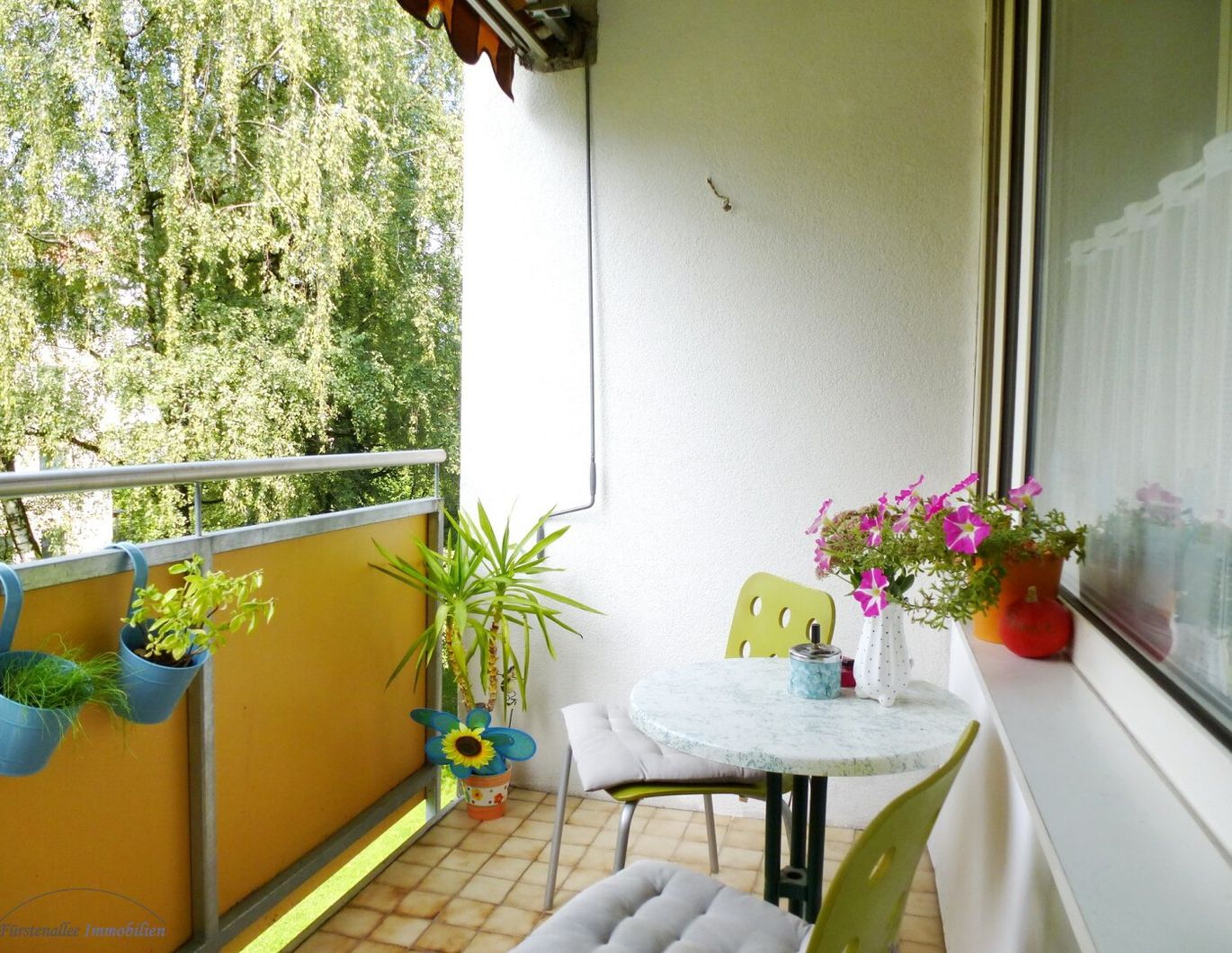 Provisionsfrei - MIETE RIEDENBURG/MAXGLAN: Gemütliche 68 m² 3-Zimmer-Wohnung mit West-Loggia