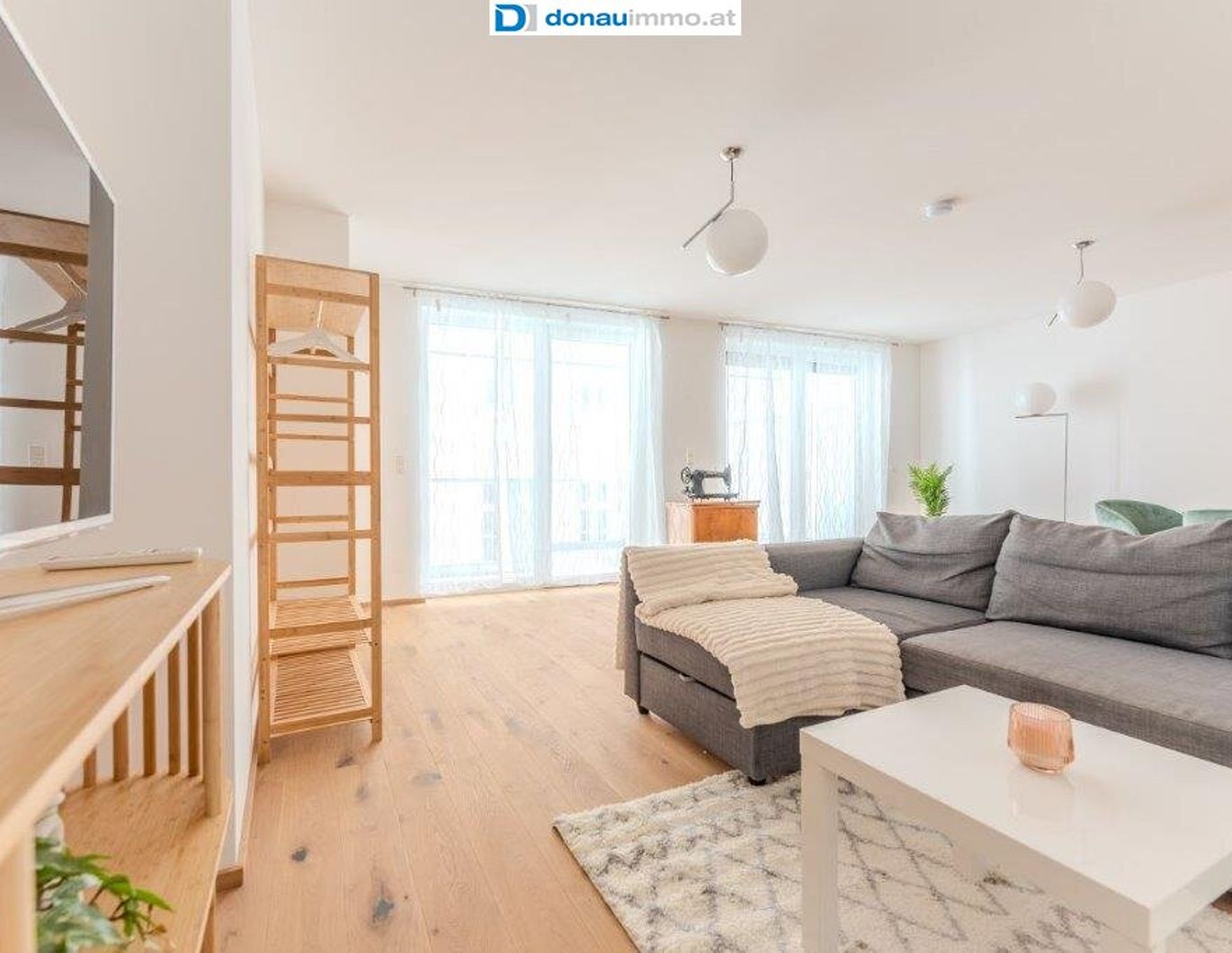 Traumhafte komplett neue 2 Zimmer-Wohnung in zentraler Lage in Krems - moderner Komfort zum unschlagbaren Preis! NB Top 1