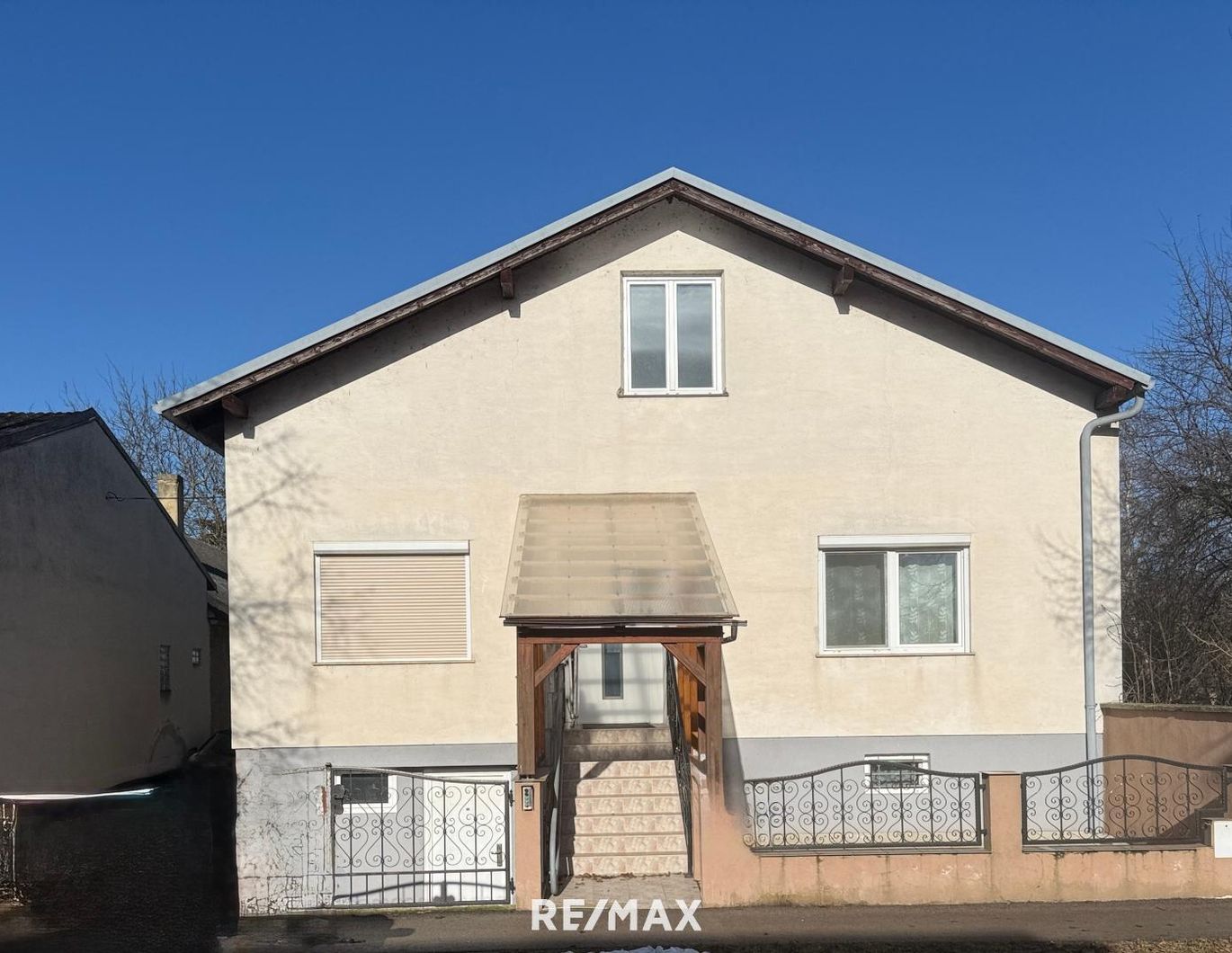 Einfamilienhaus gut geschnitten, Terrasse, Garten