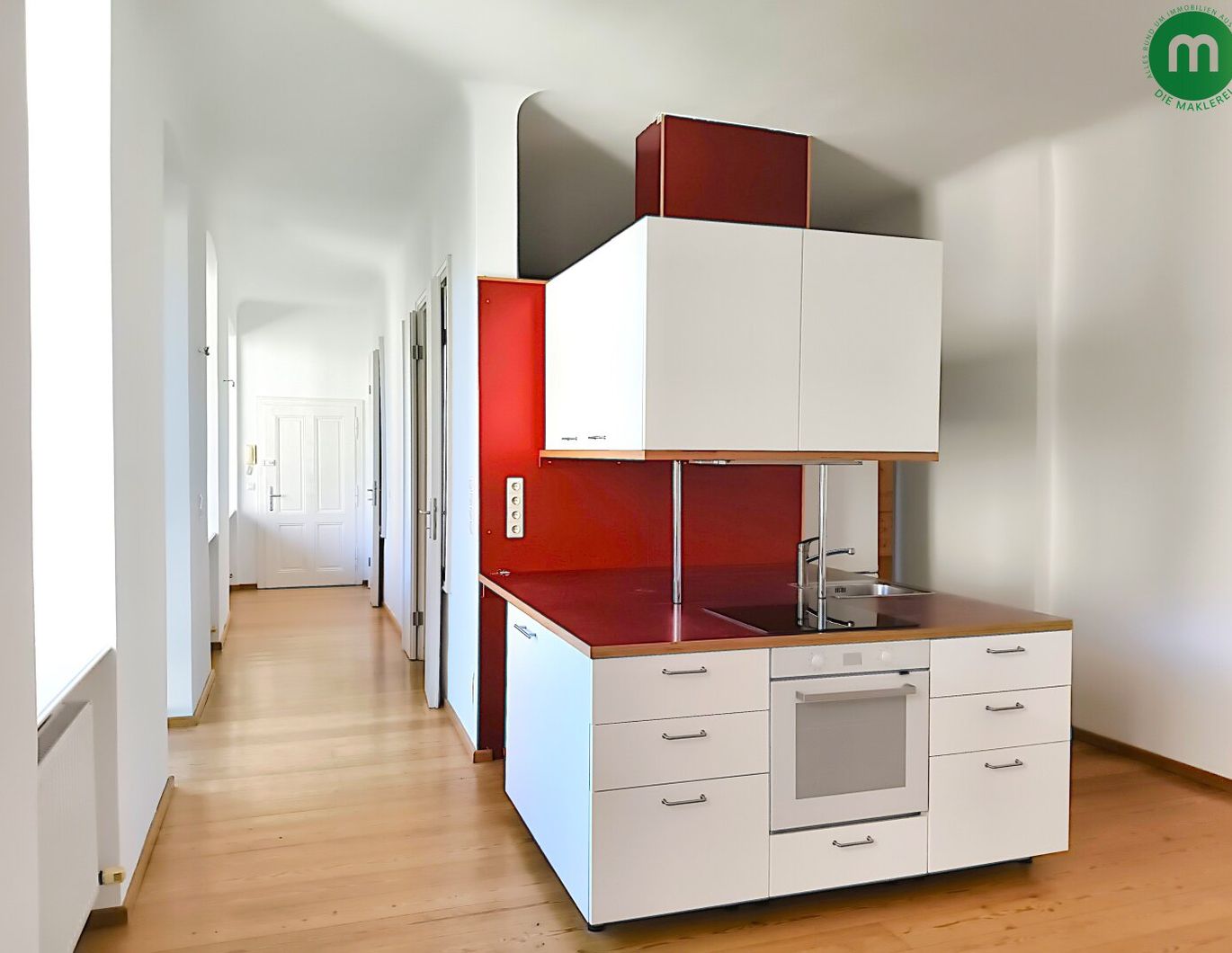 Herrliche Altbau-Wohnung: 4,5 Zimmer mit Loggia und Gartenanteil