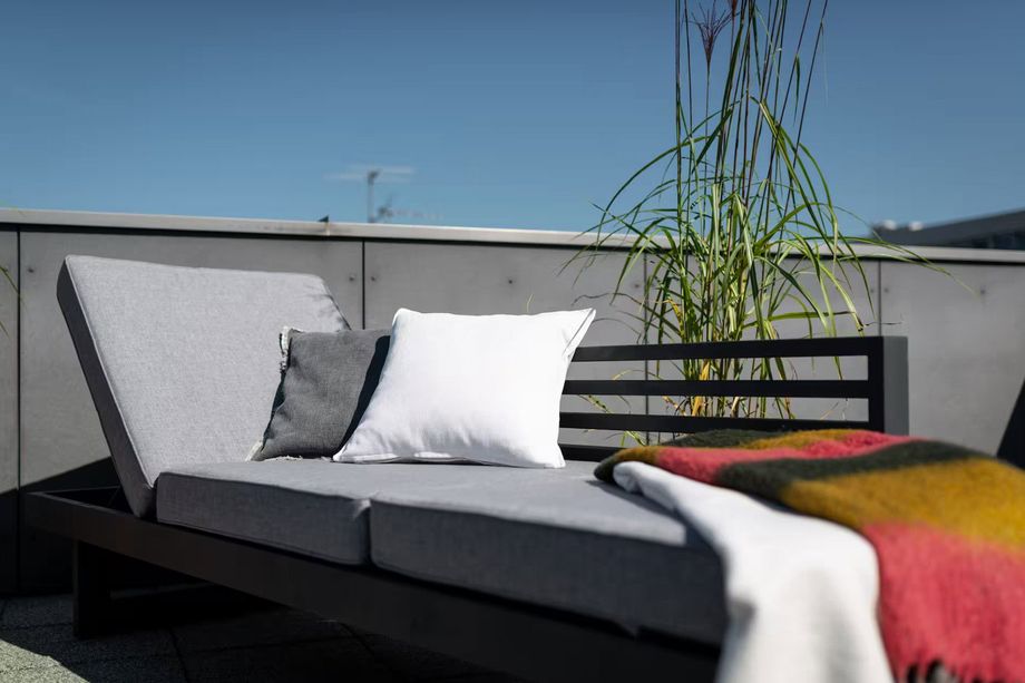 In der letzten Nachricht war von einer Einzimmerwohnung mit geräumiger Terrasse die Rede!