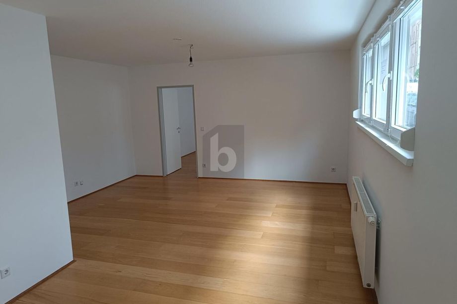 Preisreduktion! BÜRO/STUDIO/PRAXIS IN ZENTRALER LAGE ZU VERMIETEN