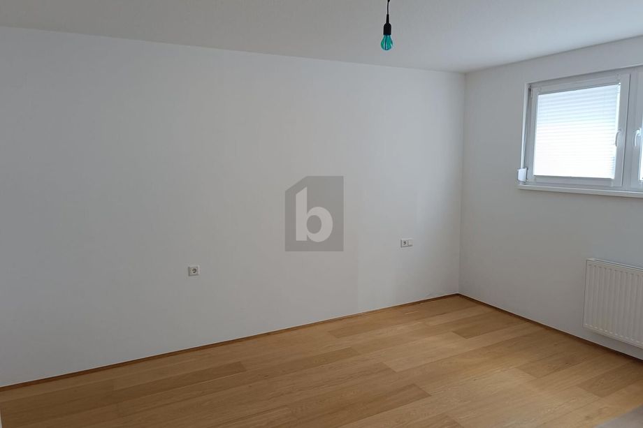 Preisreduktion! BÜRO/STUDIO/PRAXIS IN ZENTRALER LAGE ZU VERMIETEN