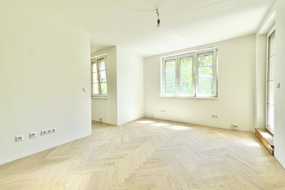 TERRASSENTRAUM | HOFSEITIG | HELLE 2 ZIMMER | TOPLAGE NÄHE KLINIK LANDSTRASSE