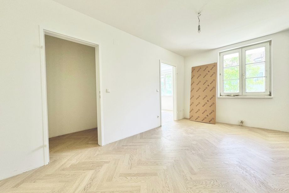 TERRASSENTRAUM | HOFSEITIG | HELLE 2 ZIMMER | TOPLAGE NÄHE KLINIK LANDSTRASSE